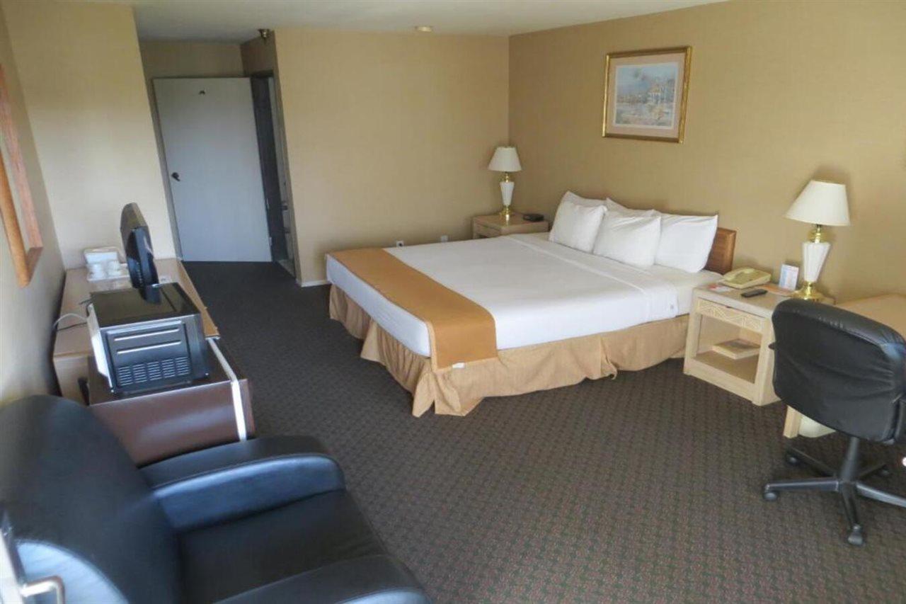 Howard Johnson By Wyndham Torrance Extérieur photo