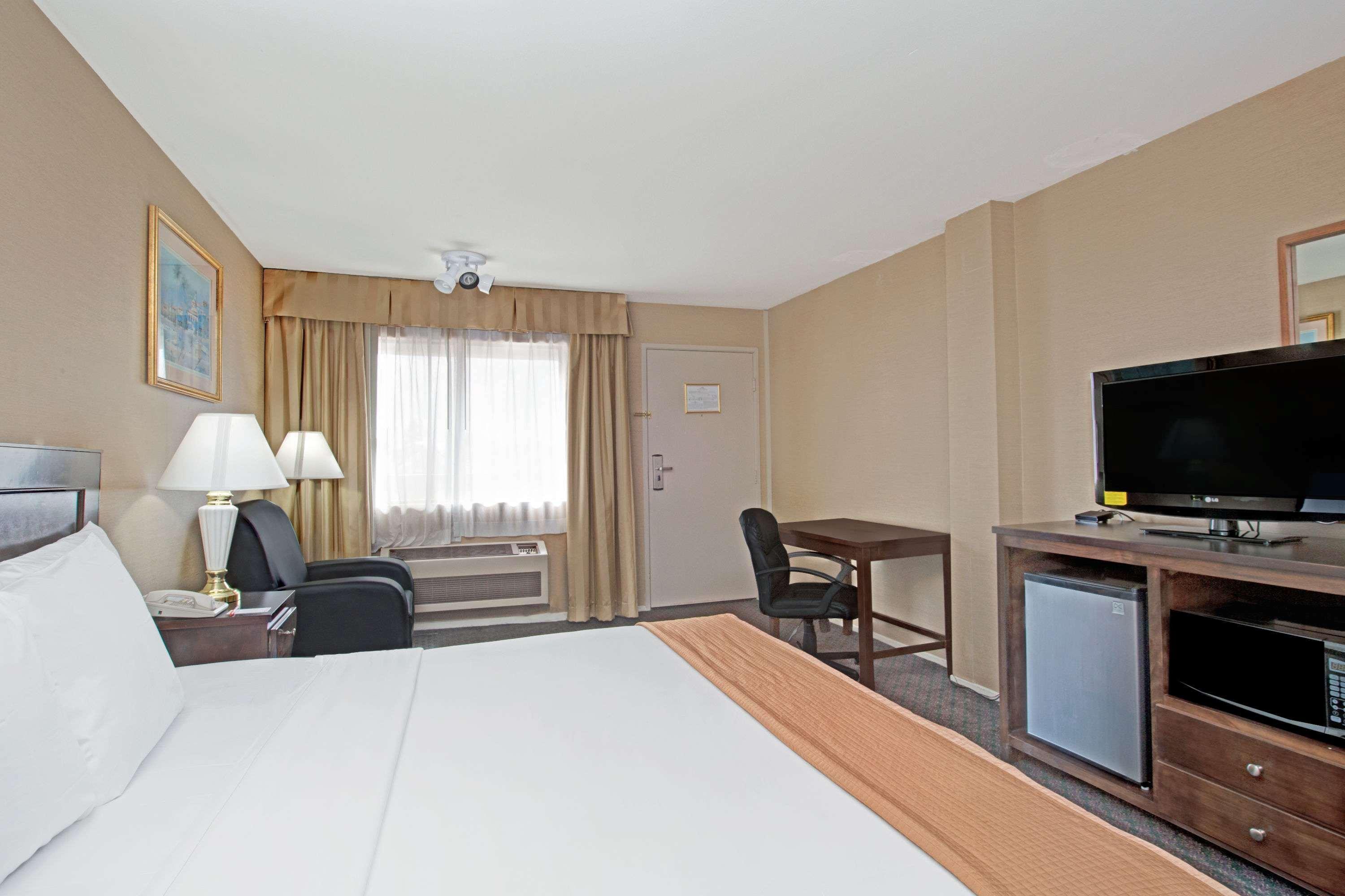 Howard Johnson By Wyndham Torrance Extérieur photo